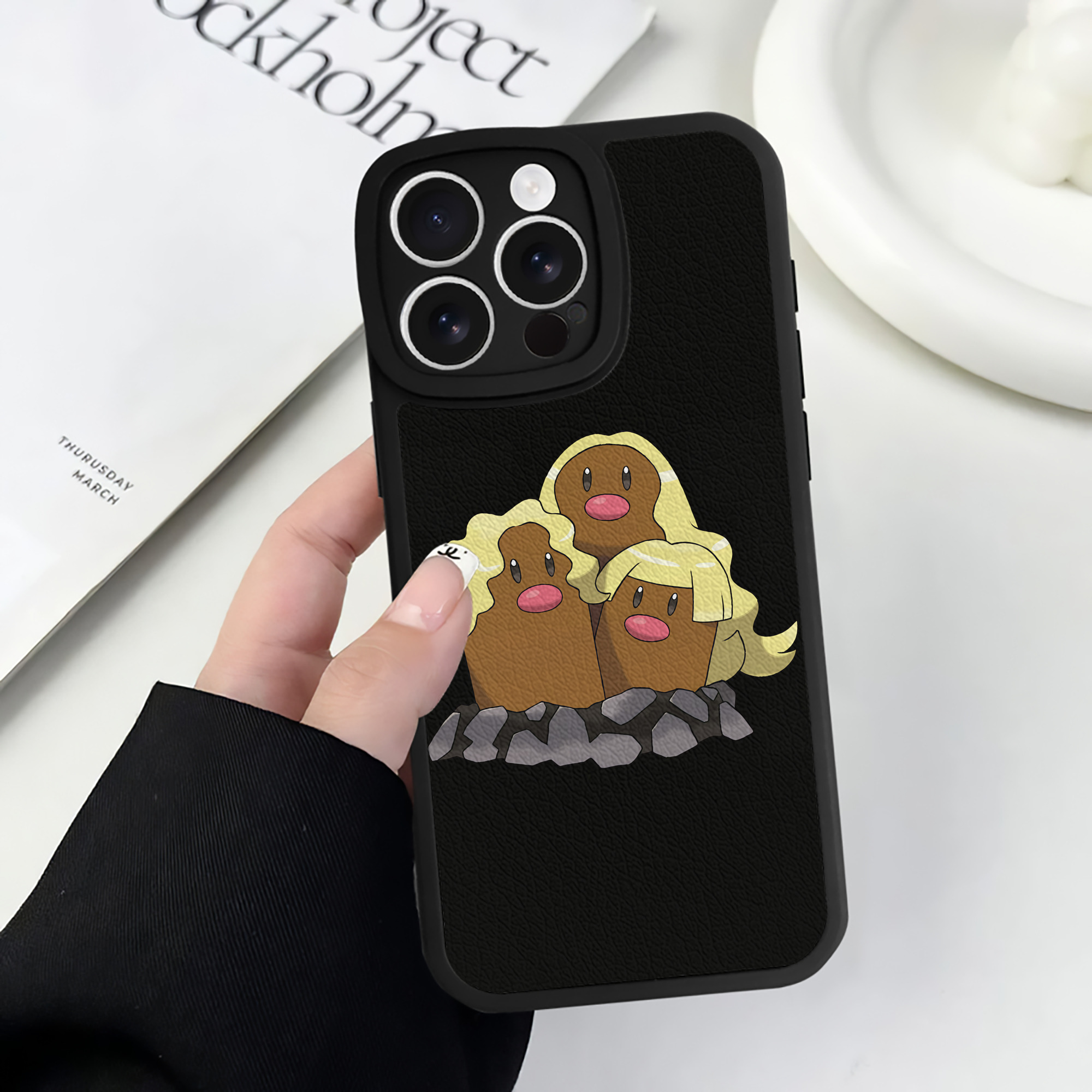 （画像用） ポケットモンスター Pokémon 【iPhone 16シリーズ対応】シリコンスマホケース（レザー調） 材質：シリコン